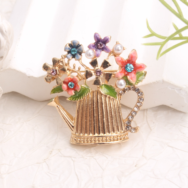 Vintage Fashion Ideas - Spilla e sciarpa con strass scintillanti