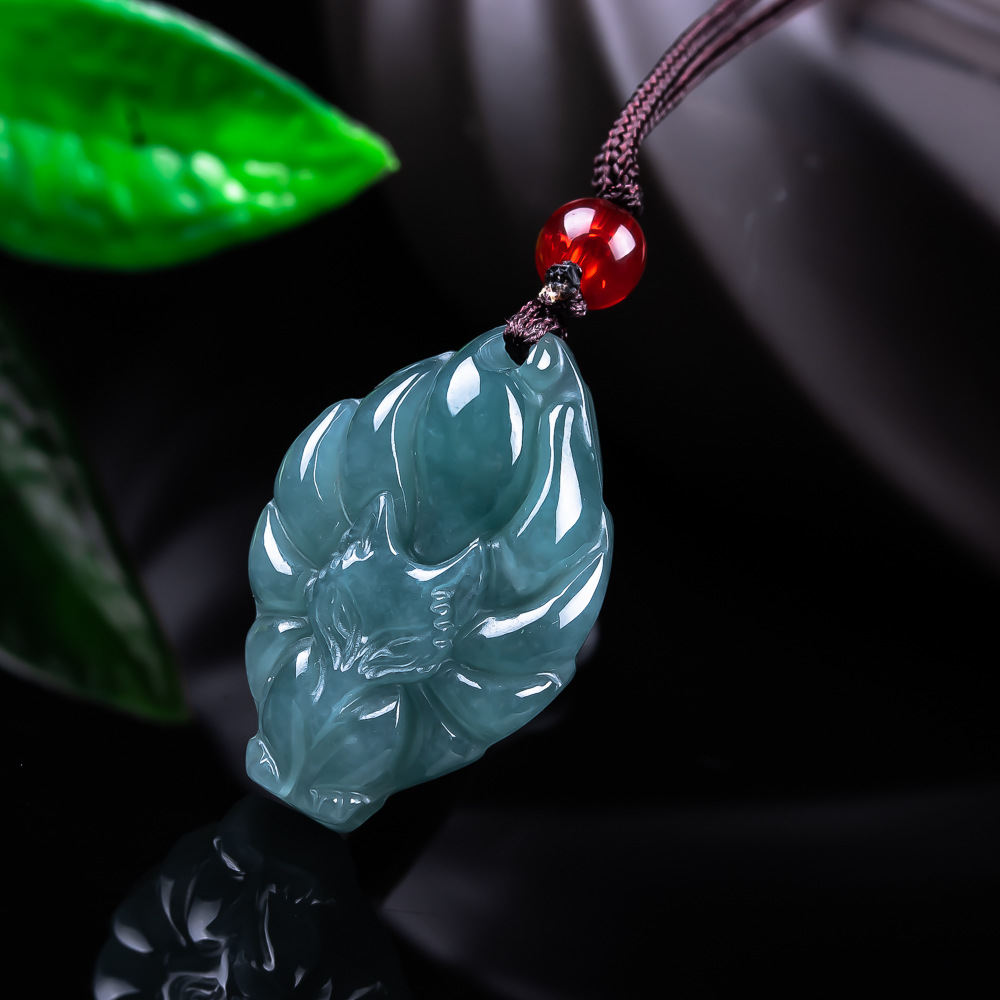 Collana con Ciondolo a Forma d - Vintage Fashion Designer recensione e prezzo