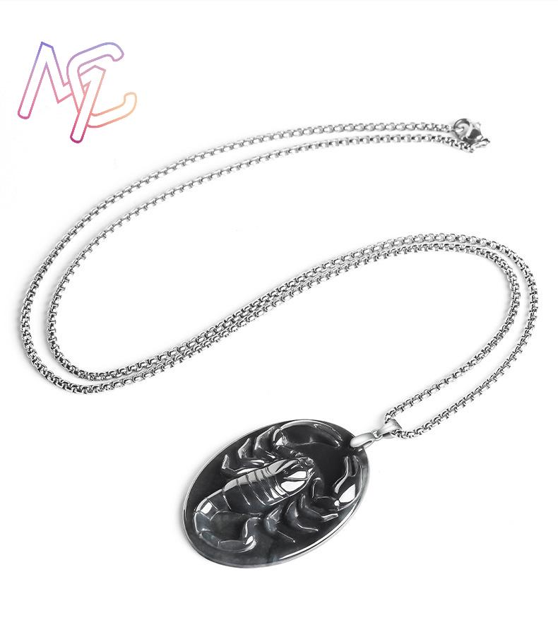 Collana con Pendente a Scorpio - Vintage Fashion Designer recensione e prezzo